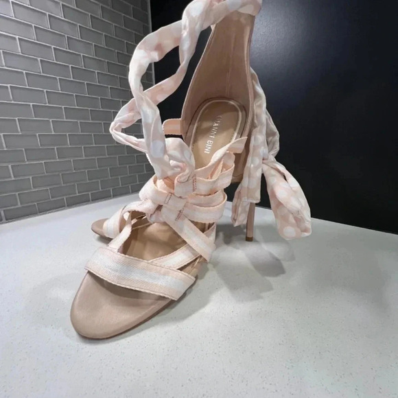 Gianni Bini Heel Strap Sandals Size 10 - Picture 3 of 12